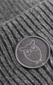 KnowledgeCotton Apparel Wool badge beanie
