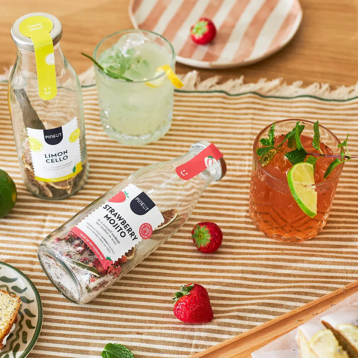 Pineut DIY Cocktail Giftpack - Strawberry Mojito & Limoncello