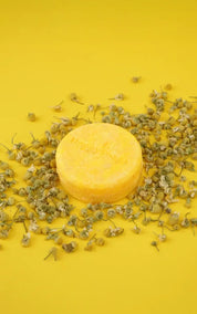 HappySoaps Shampoo Bar - Chamomile Down & Carry On