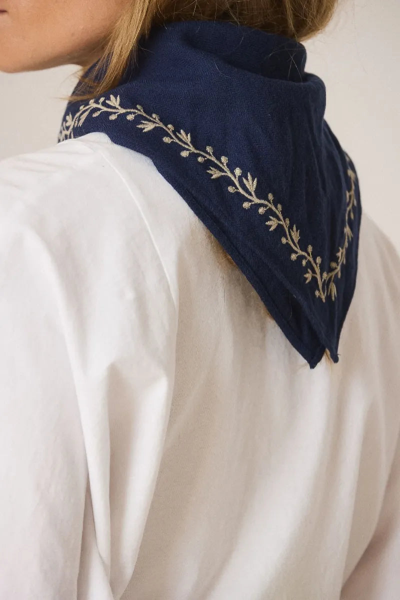 Indi & Cold EMBROIDERED KERCHIEF