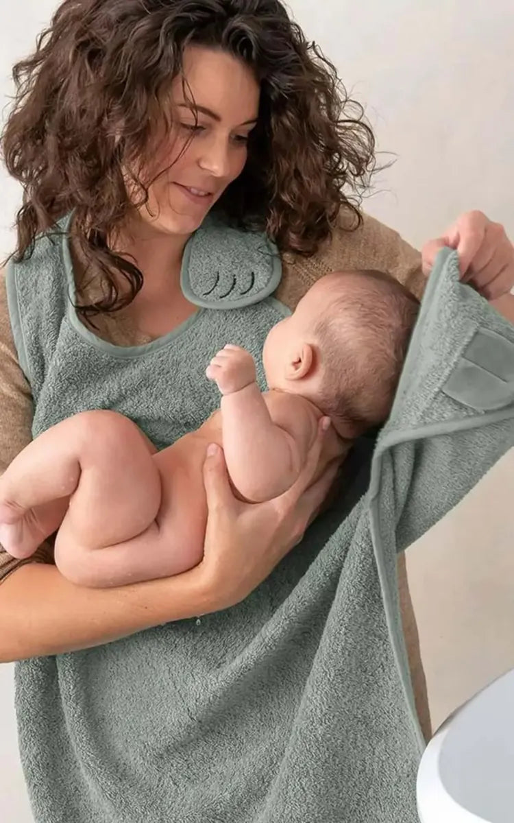 Nifty Handsfree Bath Cape