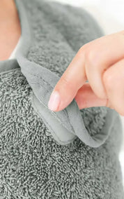 Nifty Handsfree Bath Cape