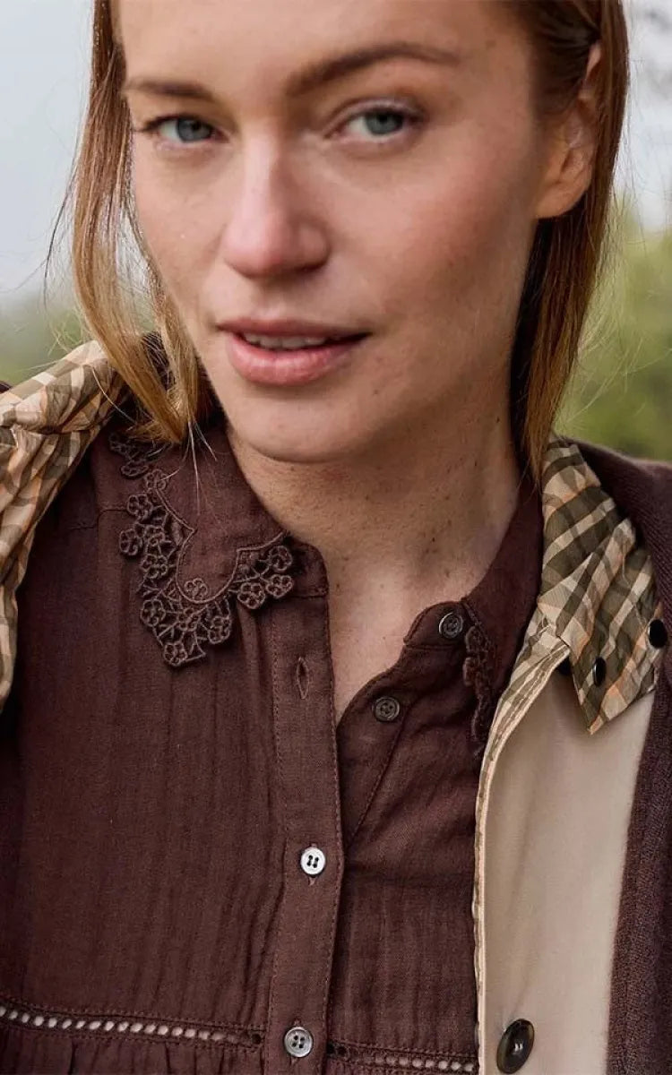 indi & cold Blouse Crochet Neck