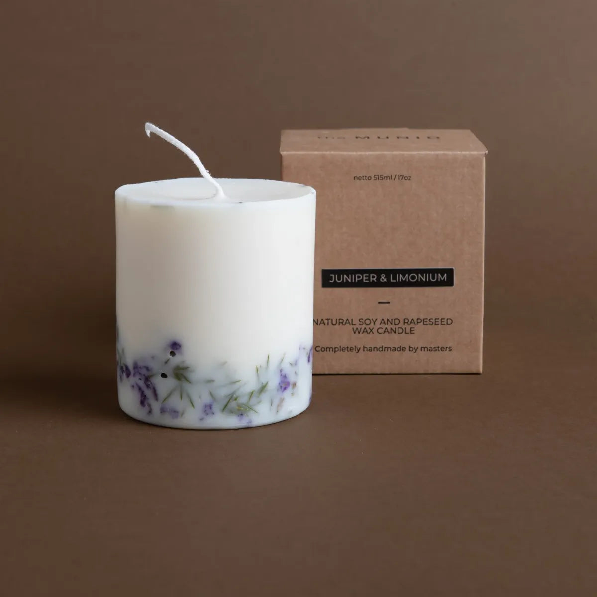 The MUNIO Candle Pillar Juniper & Limonium