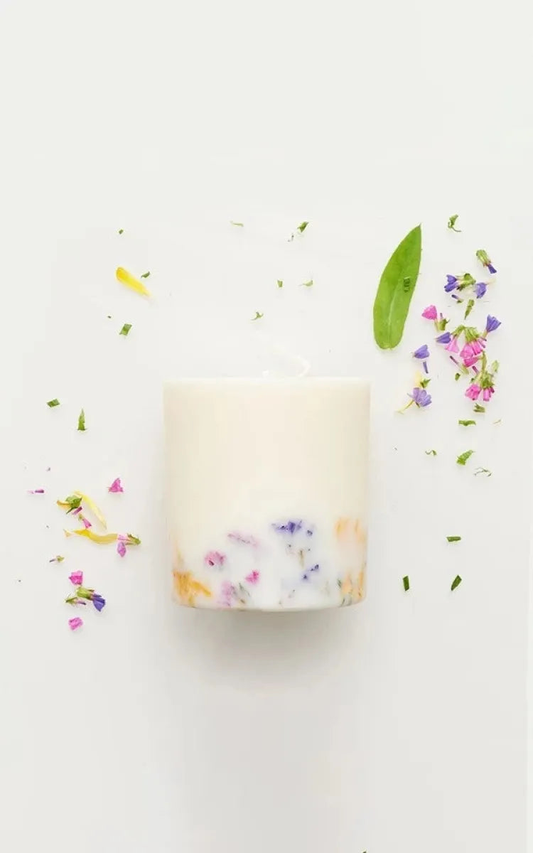 The MUNIO Candle Pillar Wild Flowers