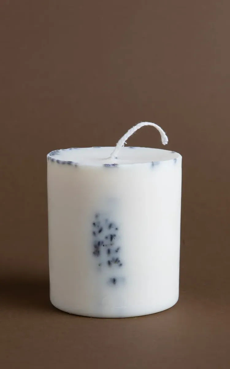 The MUNIO Candle Pillar Lavender
