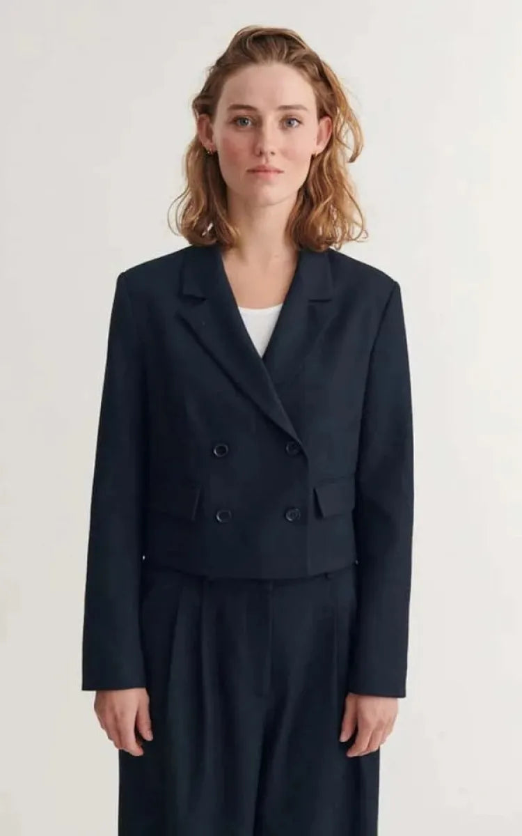 Basic Apparel Jacket Radi Short