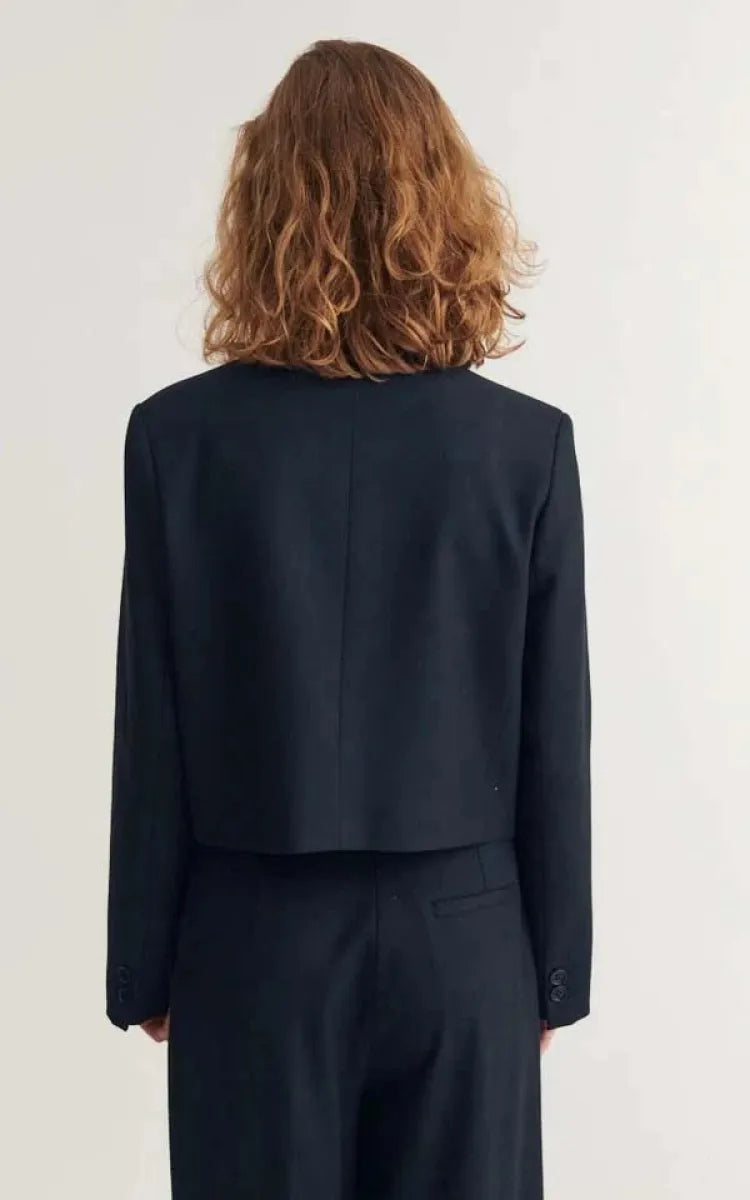 Basic Apparel Jacket Radi Short
