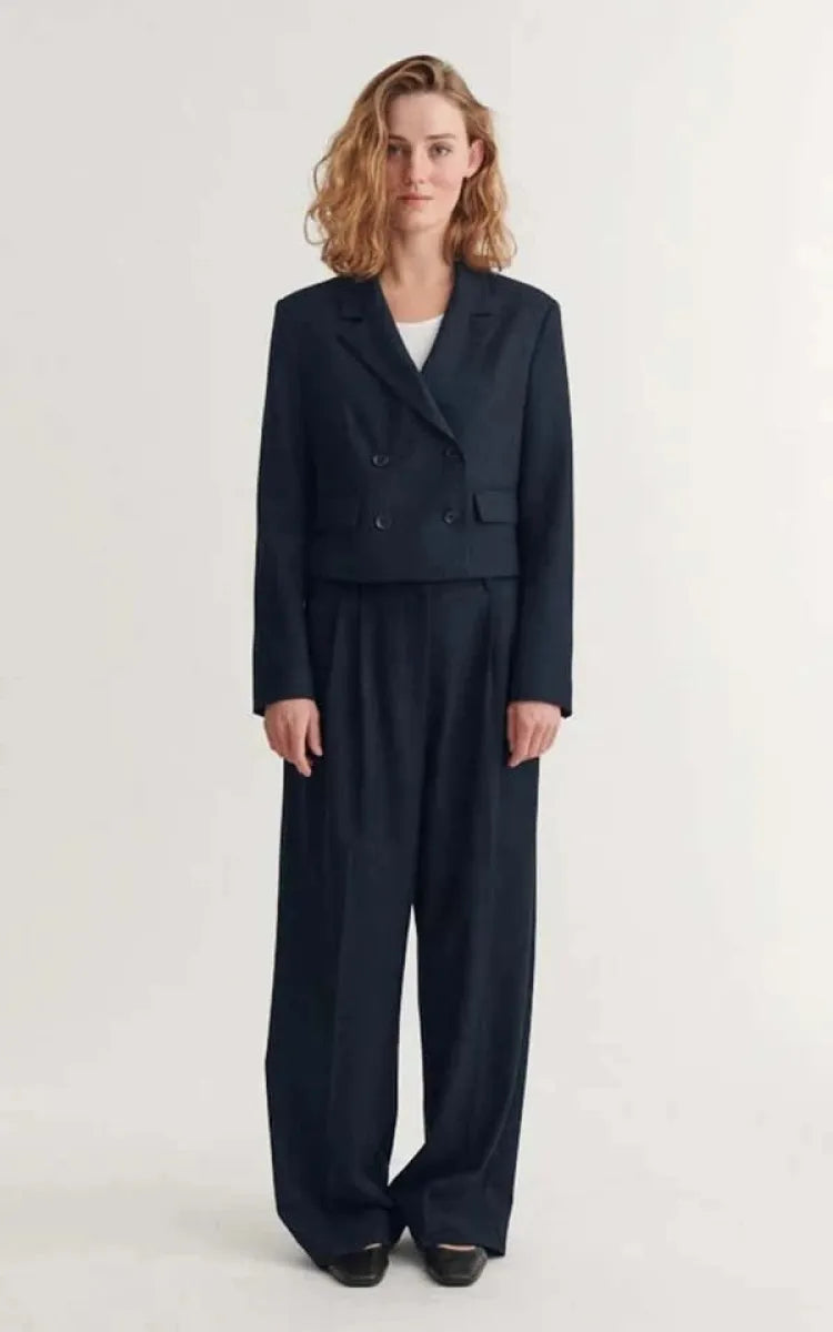 Basic Apparel Jacket Radi Short