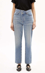 Jeans Aaikala Detail