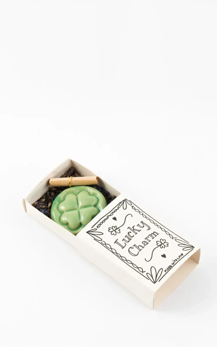Studio-Flash Lucky Charm