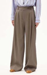 Broek Kaayua