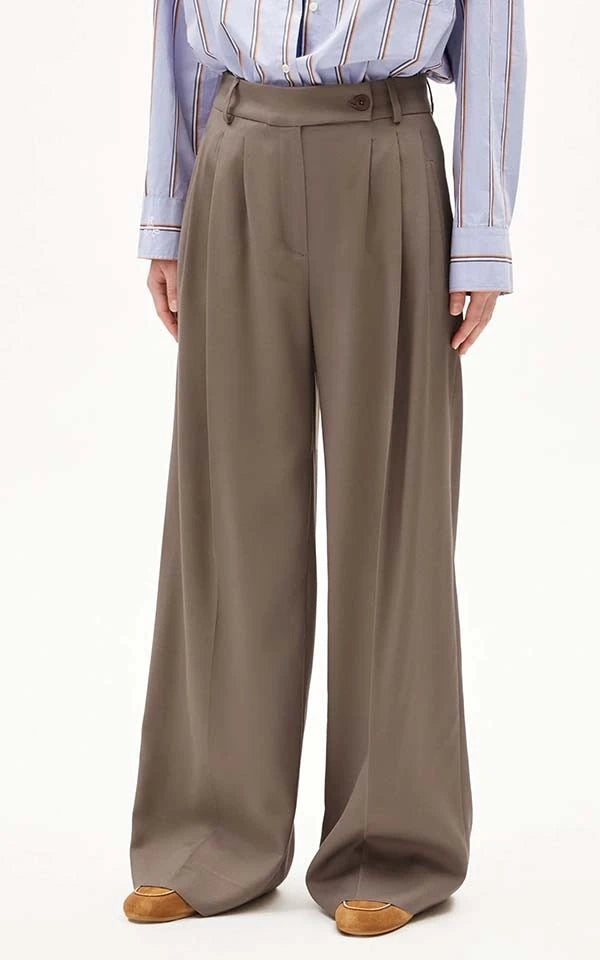 Pants Kaayua
