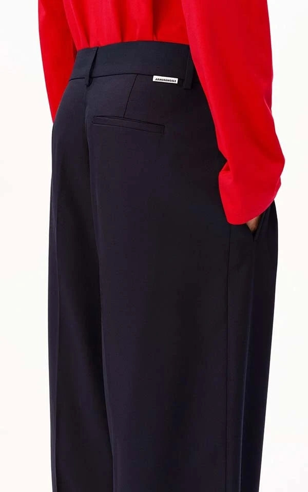 Pants Kaayua