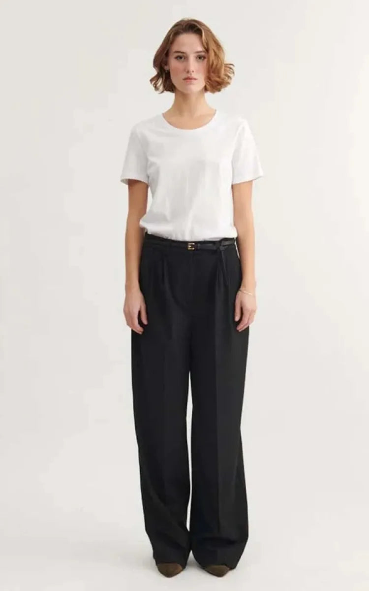 Basic Apparel Pants Marjo