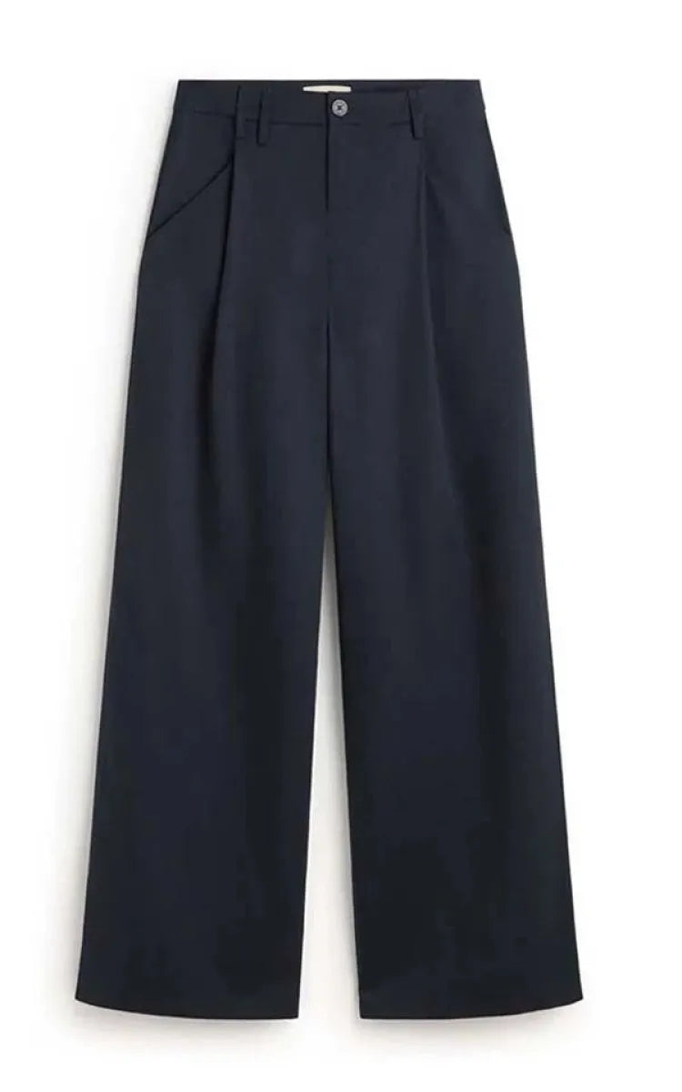 Thinking MU Pants Molly