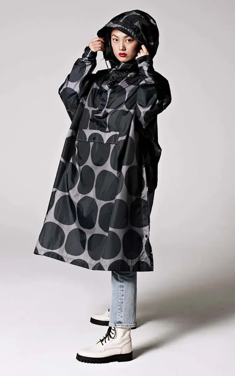 Rainkiss Poncho Black Polka