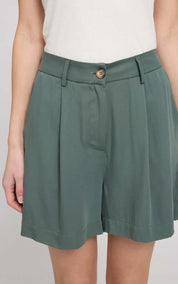 Mazine Shorts Pleated