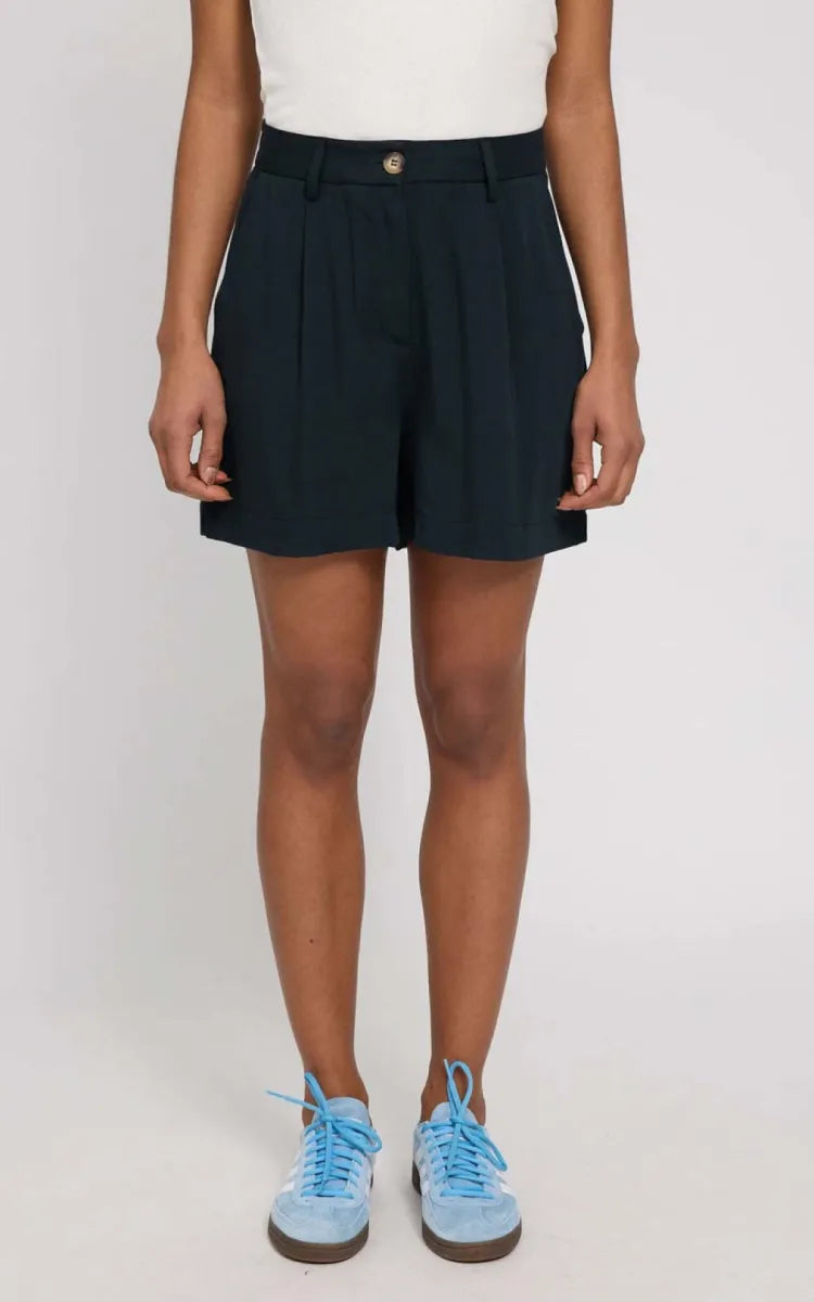 Mazine Shorts Pleated
