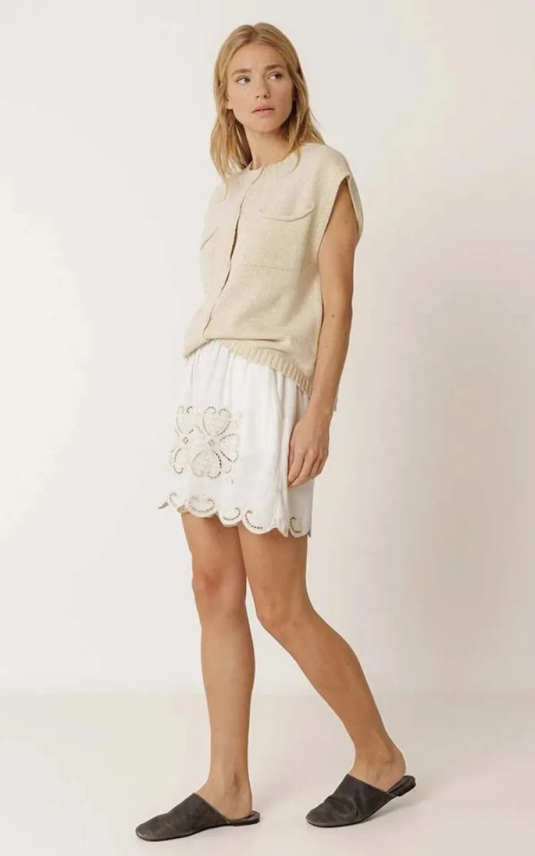 indi & cold Shorts Scalloped Embroidery