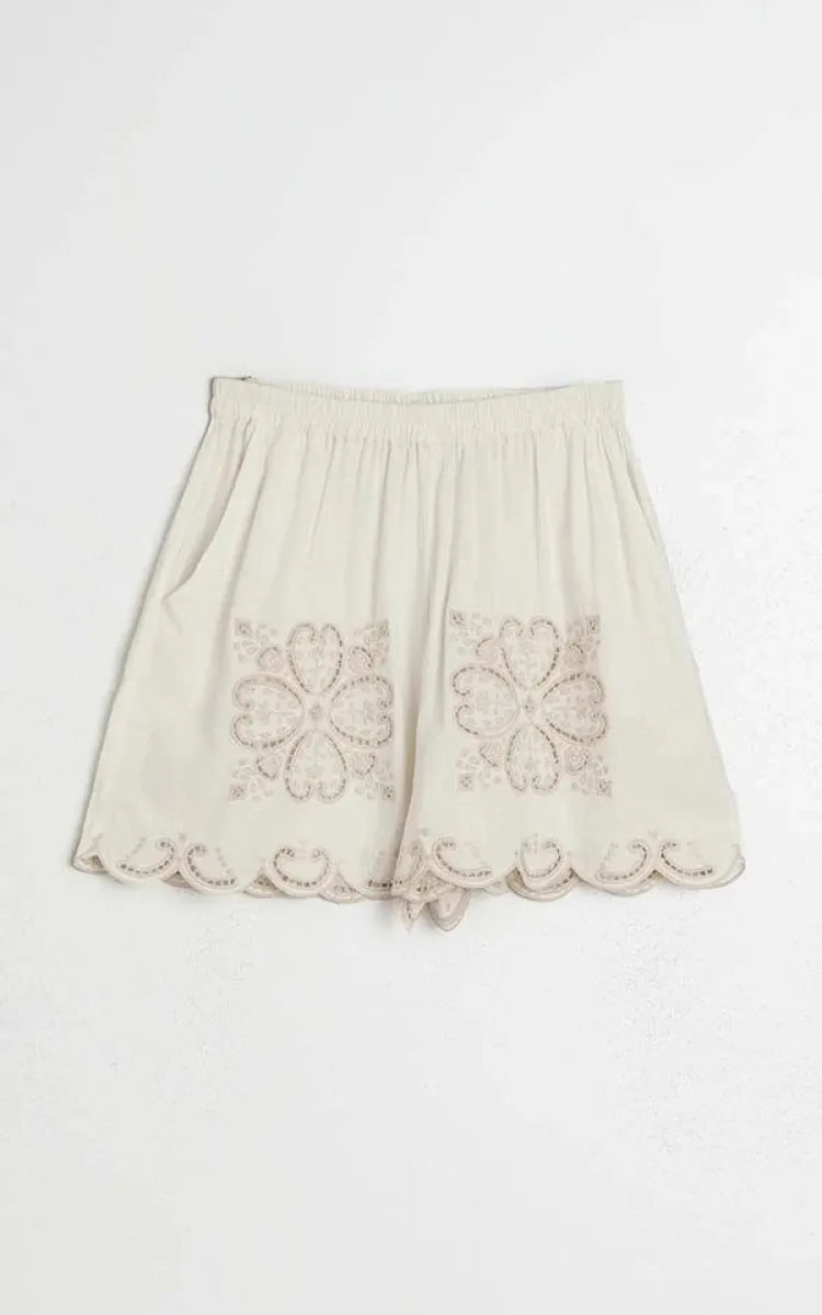 indi & cold Shorts Scalloped Embroidery