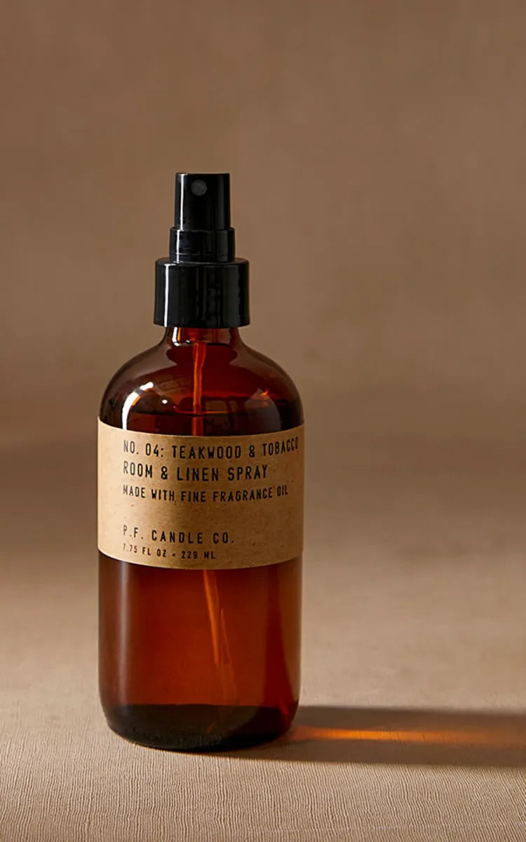 P.F. Candle Co. Spray No.4 Teakwood & Tobacco