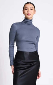 Jan 'n June Top Chuva Turtleneck Minirib