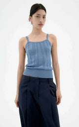 Top Nadine