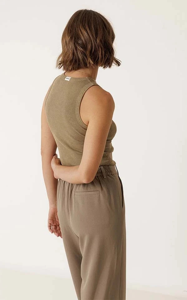Top Strappy Logo