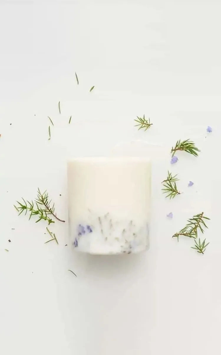 The MUNIO Candle Juniper & Limonium